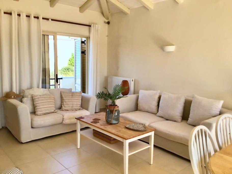 Sea Breeze - Home With A View Bouzaíika Εξωτερικό φωτογραφία